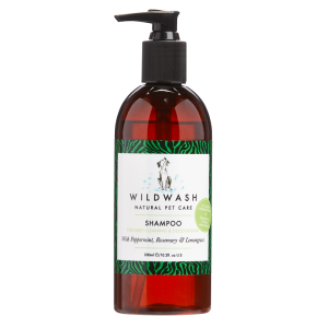 Szampon dla psa głęboko oczyszczający i dezodorujący WildWash Pro (300 ml koncentrat)