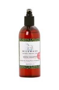 Delikatny szampon dla źrebiąt i koni do sierści wrażliwej WildWash Horse (300 ml koncentrat)